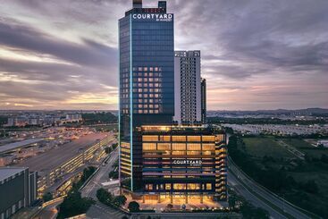 ホテル Courtyard By Marriott Setia Alam