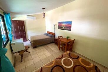 カプセルホテル Brisa Del Mar