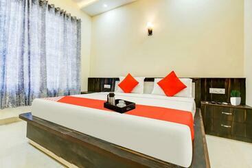 Отель Flagship Moon Trip