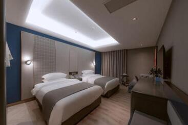 Lanou Hotel Chaozhou Xiangqiao District Plaza