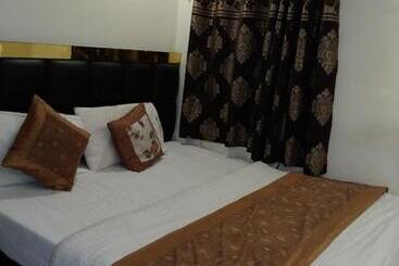 ホテル Pop 700964 Pingal Dream Near Prachin Shani Mandir