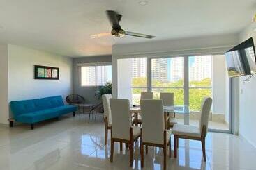 ホテル Prado Loft