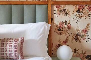 בית מלון כפרי The George & Heart House