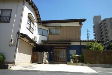 פנסיון Guesthouse Azmo   Vacation Stay 84356v