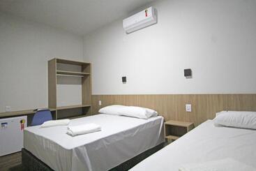 پانسیون Pousada Das Bandeiras