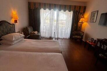 هتل آپارتمان Luisa Dominal Coral Bey