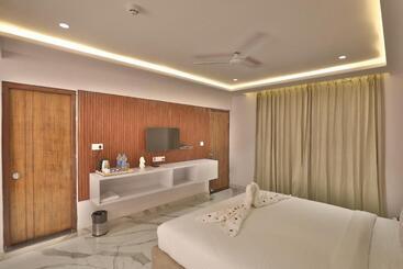 استراحتگاه Swarnagarh Nature Retreat & Spa