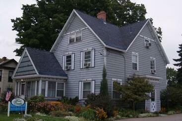 ベッドアンドブレックファースト Four Creeks Bed&breakfast