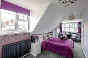تختخواب و صبحانه Robertsbrook Guest House