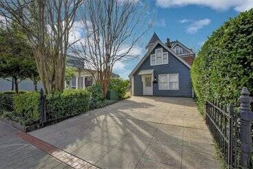 تختخواب و صبحانه The Baker