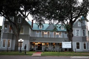 민박 Woodbine Inn And Restaurant