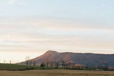 Cave Hill Farm Bed & Breakfast