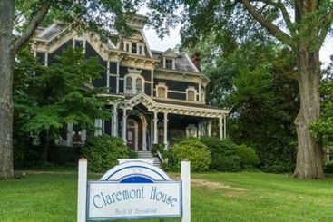 Claremont House Bed & Breakfast
