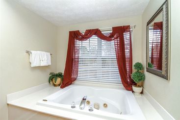 هتل Golfview Vacation Rentals at Golfview Resort