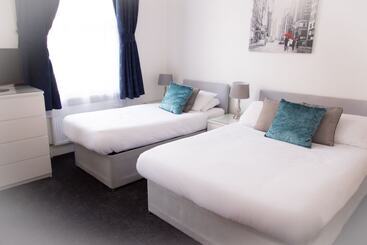 בית מלון כפרי Castle Park