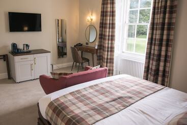 هتل Marshall Meadows Manor House