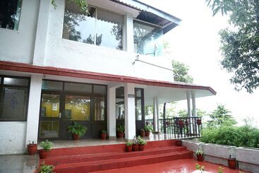 בית מלון כפרי Surbee Resorts