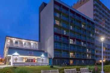 Отель Surestay Studio By Best Western Virginia Beach Oceanfront