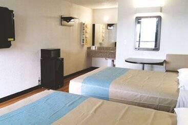 فندق على الطريق Sky Palace Inn & Suites By Jasper Beeville