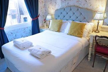 膳宿费 23 St Mary's