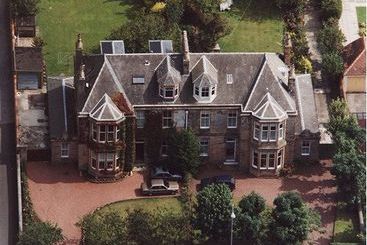 膳宿费 Langley Bank Guest House