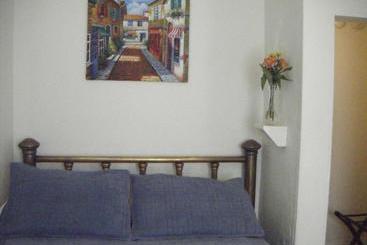 펜션 Moffett House Inn