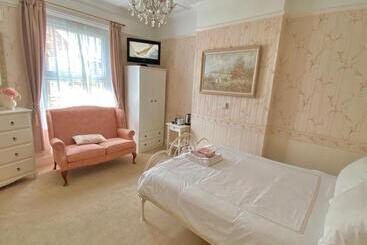 膳宿费 St. Georges House