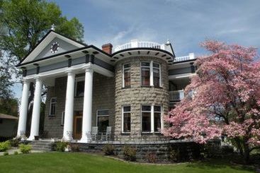 Rosedell Bed & Breakfast