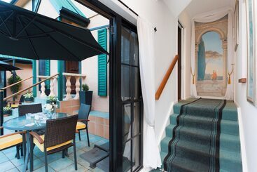 Villa Della Rosa Bed & Breakfast