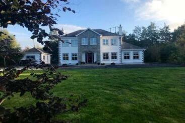 مبيت وإفطار Strawberry View