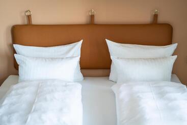 Black F Tower   Serviced Apartments