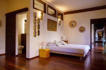 هتل Casa Del Armiño Mansión De La Familia De El Greco