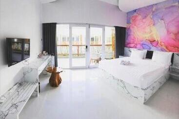 호텔 Sea Shell Resort