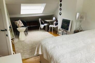 膳宿费 La Maisonnette Du Lac De Genval