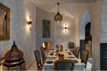 Pensão Room In Guest Room   Riad Emma   Superior Suite