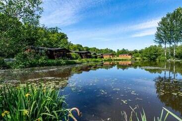 리조트 Awesome Home In Forton, Near Preston With