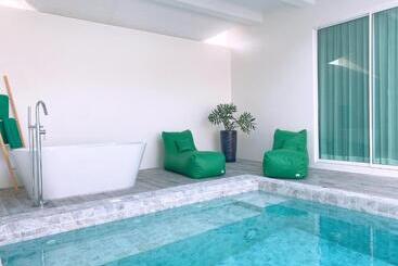 리조트 The Pin Boutique Pool Villa Krabi