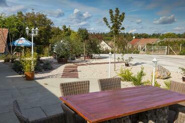 צימר Judit Panzió étterem