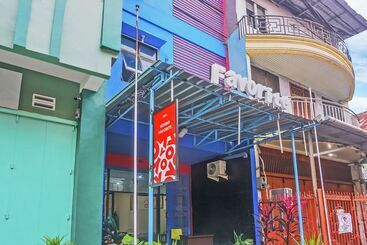 Отель Oyo 90856 Wisma Favorite Makassar