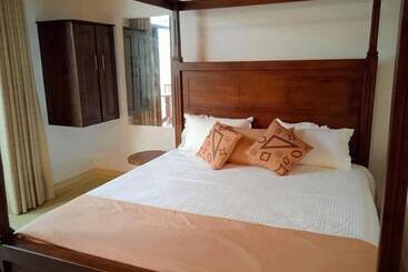 ペンション Heaven Thalalla 4bhk Superior Villa With Private Pool And Inside Apartments