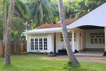 بنسيون Tropical Colonial Retreat Minutes From The Beach