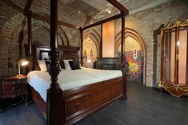 هتل آپارتمان Walburgis Residenties