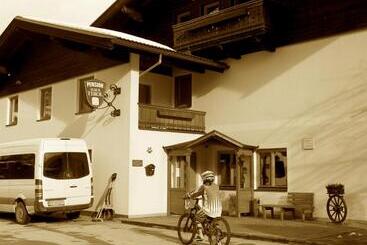 住宿加早餐 Haus Tirol