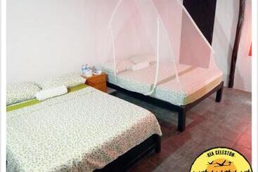 בית מלון כפרי Cabañas Camping Ria Celestun