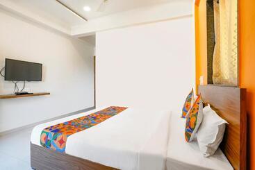 Fabhotel 24 Baner   Nr Mcf Camp