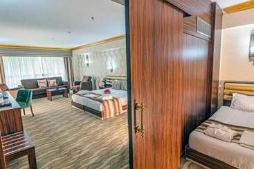 ホテル Sarot Termal Park Resort & Spa   Halal