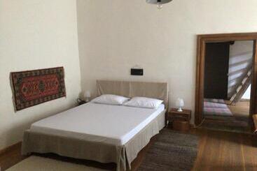 פנסיון Casa Arthur Richis