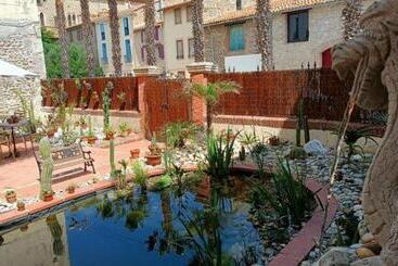 פנסיון El Castell Embruixat