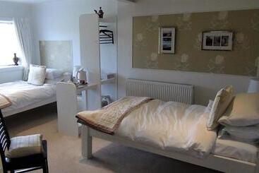 膳宿费 Salmon Landings