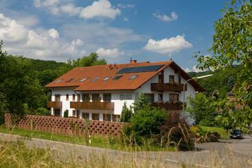 ホテル & Landgasthaus Pfeifertal